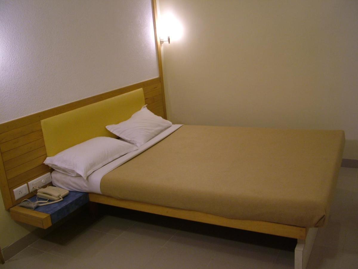 Hotel City Park, Solapur Exterior foto